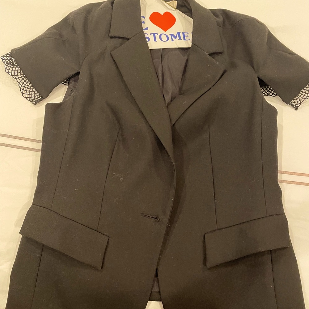 Short sleeve black blazer